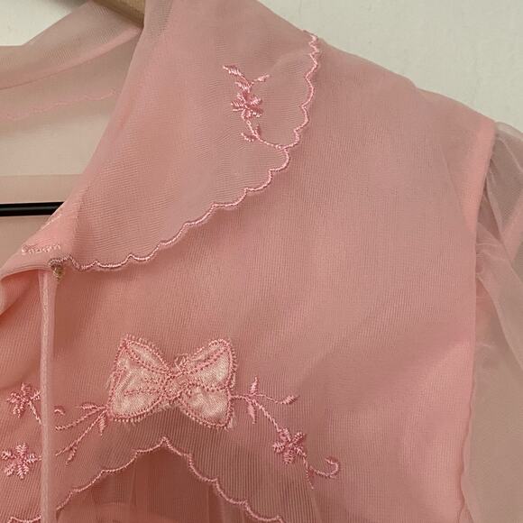VINTAGE Woman's Size Small Pink Embroidered Sleep Nightgown Set Made In USA - Picture 8 of 16